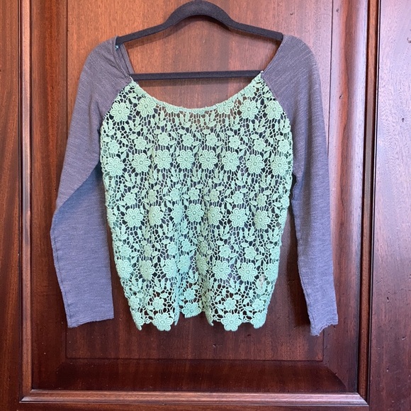 Free People top lace back long sleeve - Picture 2 of 12